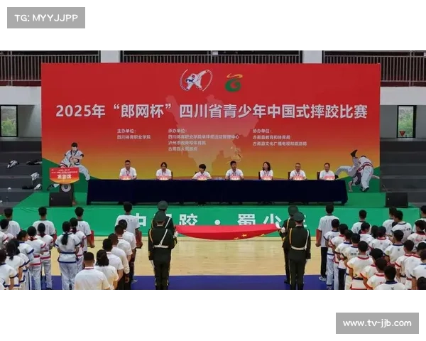 四川青少年摔跤赛在古蔺启幕 中国式摔跤18级别梯队选拔全面展开 四川青少年摔跤赛在古蔺启幕 中国式摔跤18级别梯队选拔全面展开